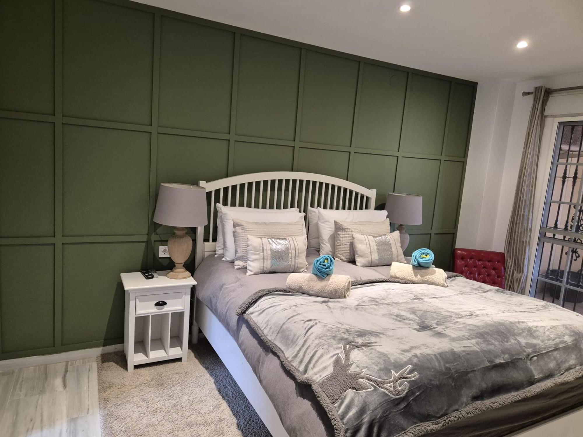 Luxurious Three Bedroom Duplex Apt Close To Beach Fuengirola Exteriér fotografie